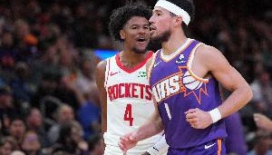 杰伦-格林：布克激动地给我打了电话 和去年一样 没人看好我们