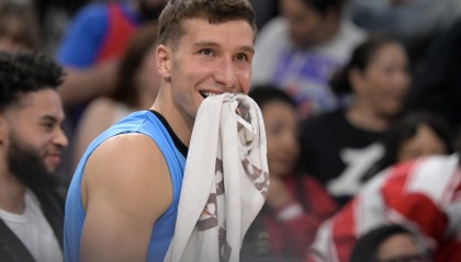 美记：若詹姆斯申请交易 快船可打包博格丹&amp;鲍威尔&amp;琼斯做筹码